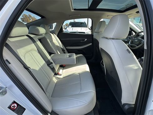 Used 2022 Hyundai Sonata Limited image 25