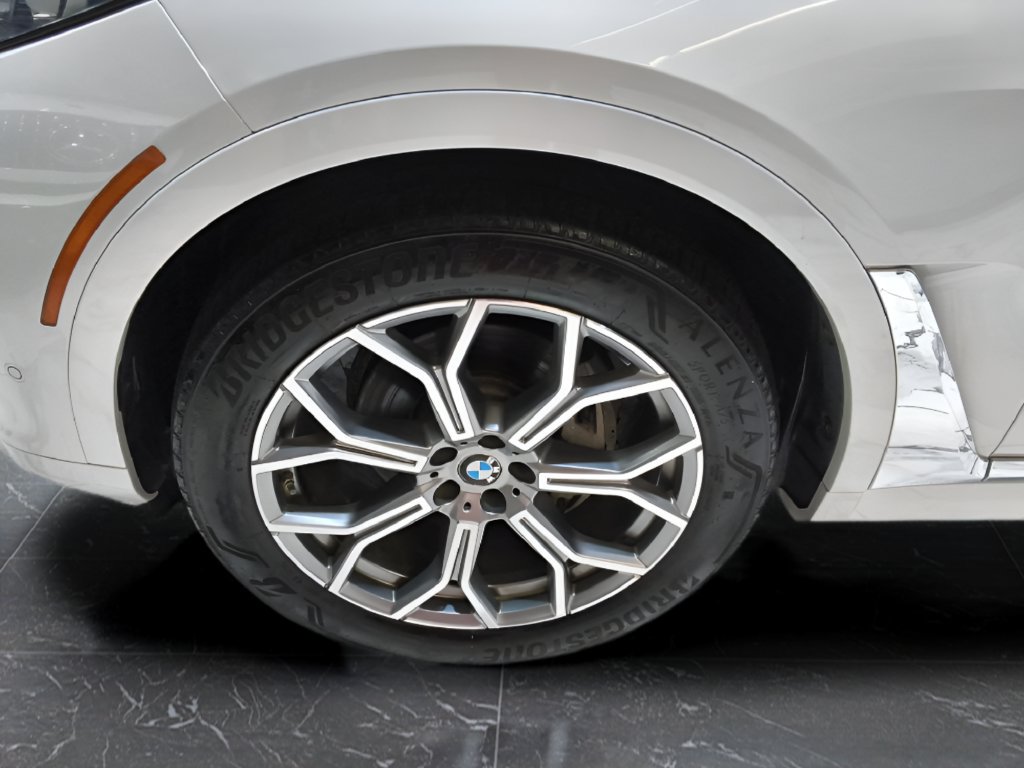 Used 2019 BMW X7 xDrive40i w/ Premium Package AWD/4WD image 10