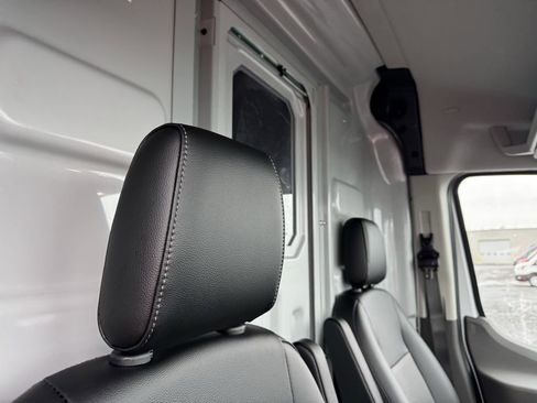 New 2026 Ford Transit 250 148 Medium Roof image 25