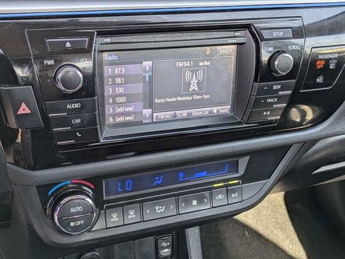 Used 2015 Toyota Corolla S image 25