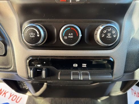 Used 2019 RAM 2500 Big Horn image 33