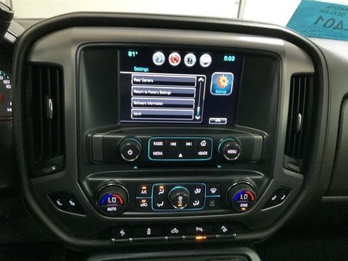 Used 2018 GMC Sierra 1500 SLT AWD/4WD image 37
