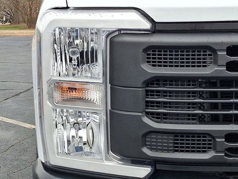 Certified 2024 Ford F350 XL w/ FX4 Off-Road Package image 9
