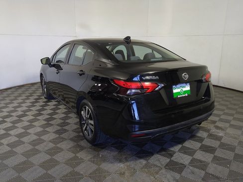 Used 2021 Nissan Versa SV FWD image 5