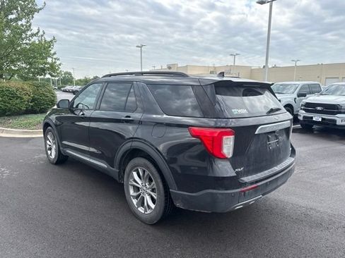 Used 2020 Ford Explorer XLT w/ Equipment Group 202A AWD/4WD image 4