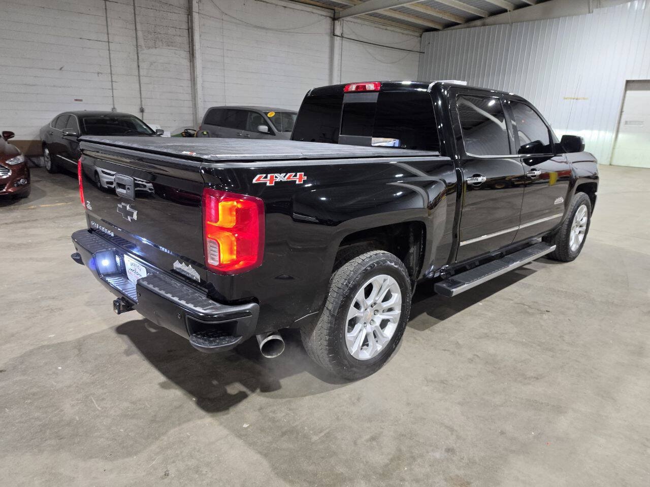 Used 2017 Chevrolet Silverado 1500 High Country AWD/4WD image 16