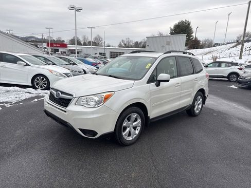 Used 2015 Subaru Forester 2.5i Premium w/ All-Weather Package image 4