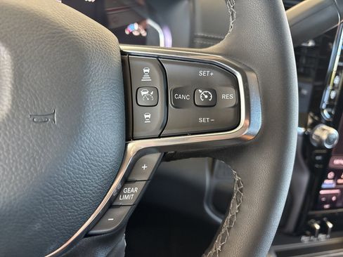 New 2026 RAM 3500 Laramie AWD/4WD image 30