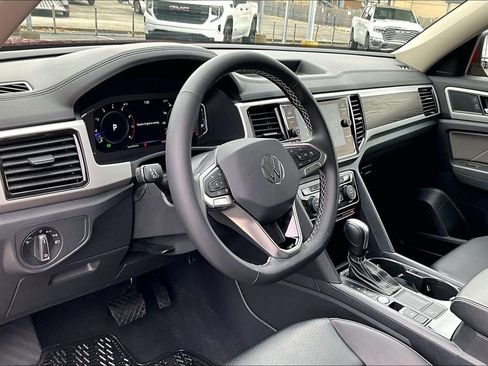 Used 2022 Volkswagen Atlas SE image 18