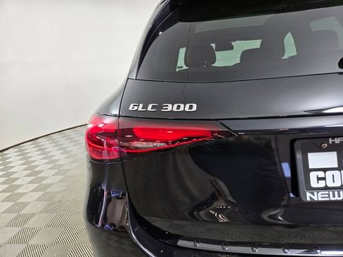 Used 2026 Mercedes-Benz GLC 300 4MATIC image 11