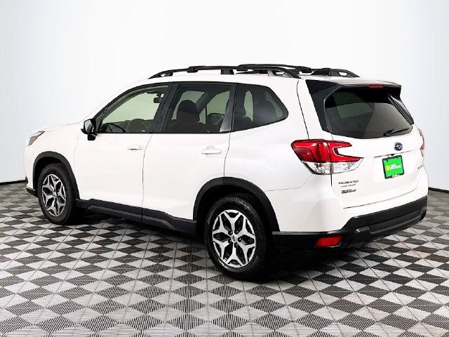 Used 2024 Subaru Forester Premium AWD/4WD image 6