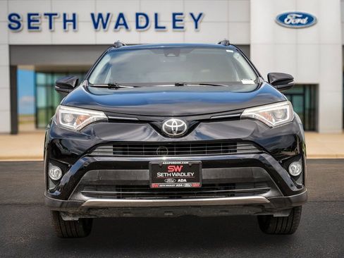 Used 2018 Toyota RAV4 Limited FWD image 39