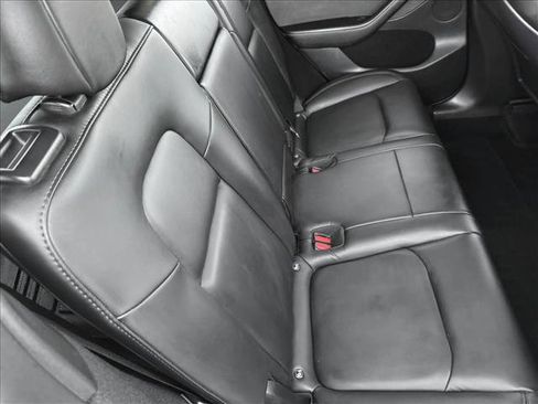 Used 2023 Tesla Model Y Long Range image 19