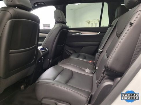 Used 2023 Cadillac XT6 Luxury image 12