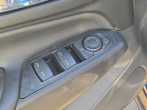 Used 2022 Chevrolet Equinox LT FWD image 22