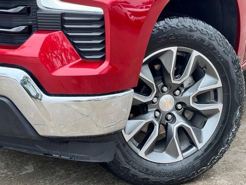 Used 2024 Chevrolet Silverado 1500 LT RWD image 8