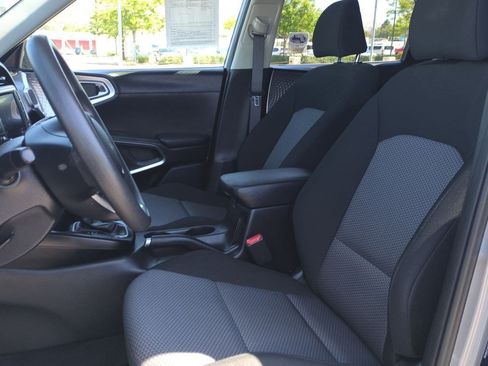 Certified 2023 Kia Soul LX w/ LX Technology Package FWD image 19