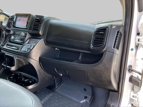 Used 2025 RAM ProMaster 2500 w/ Convenience Group FWD image 18