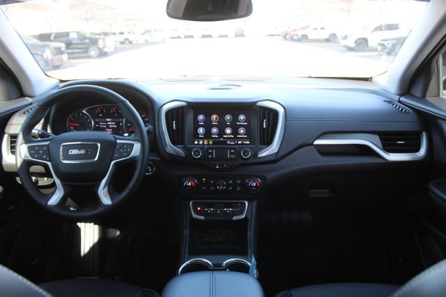 Used 2024 GMC Terrain SLT w/ Infotainment Package II FWD image 22