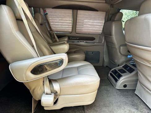 Used 2016 GMC Savana 2500 RWD image 17