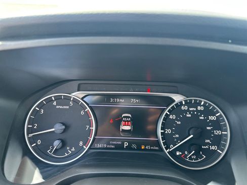 Certified 2025 Nissan Rogue SV FWD image 19