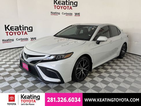 Used 2024 Toyota Camry SE FWD image 9