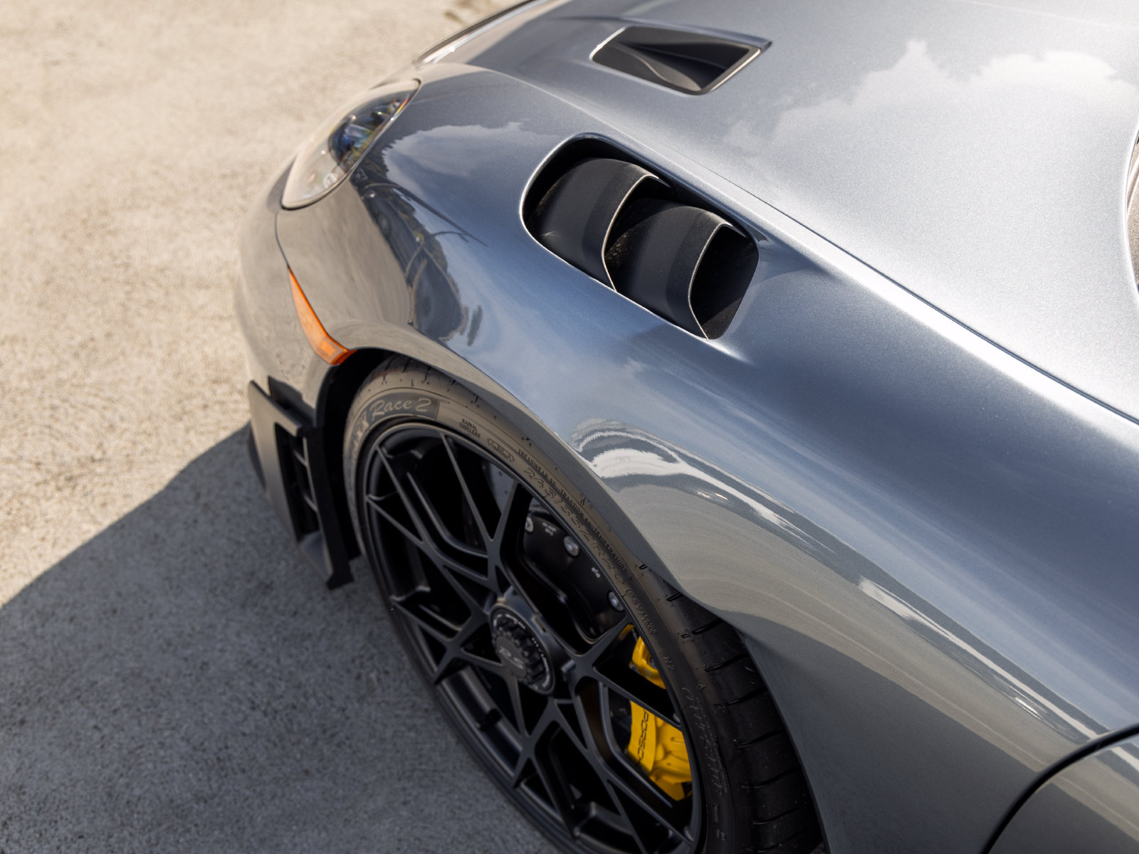 Certified 2025 Porsche 718 Boxster Spyder RS RWD image 20
