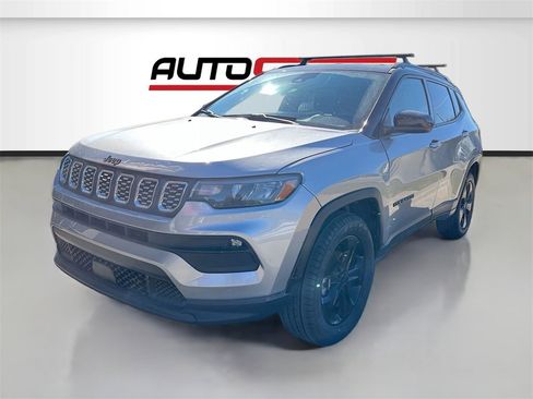 Used 2022 Jeep Compass Altitude image 3