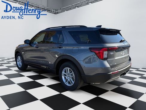 New 2026 Ford Explorer Active w/ Active Comfort Package image 3