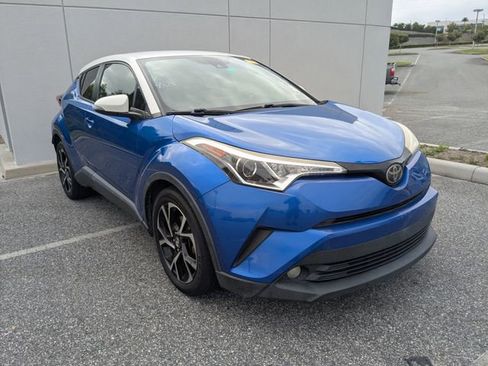 Used 2018 Toyota C-HR XLE FWD image 1