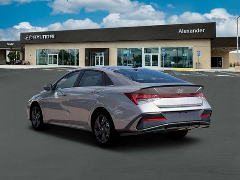 New 2026 Hyundai Elantra SEL Sport Premium FWD image 5