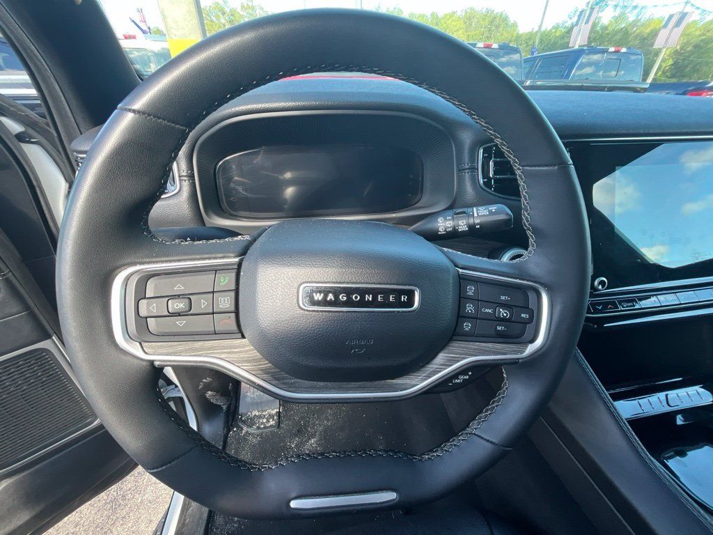 Used 2024 Jeep Wagoneer Series II w/ Flexible Seating Group RWD image 10
