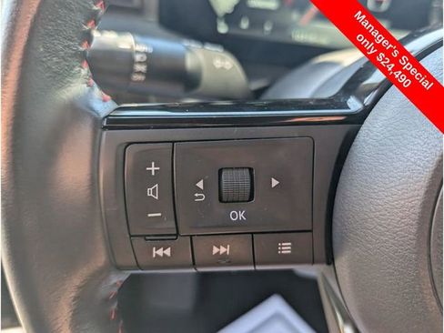 Certified 2025 Nissan Kicks SR image 19