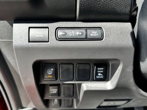 Used 2023 Nissan Frontier Pro-X w/ Pro-X Premium Package image 22