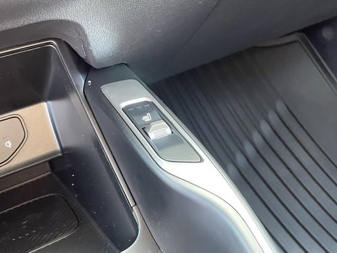 New 2026 Kia Sorento S w/ S Panoramic Sunroof Package image 16