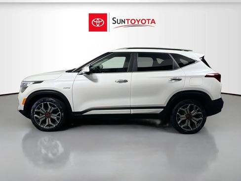 Used 2022 Kia Seltos SX w/ Sunroof Package image 7