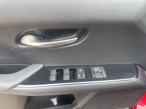 Used 2020 Lexus UX 200 w/ Premium Package image 12