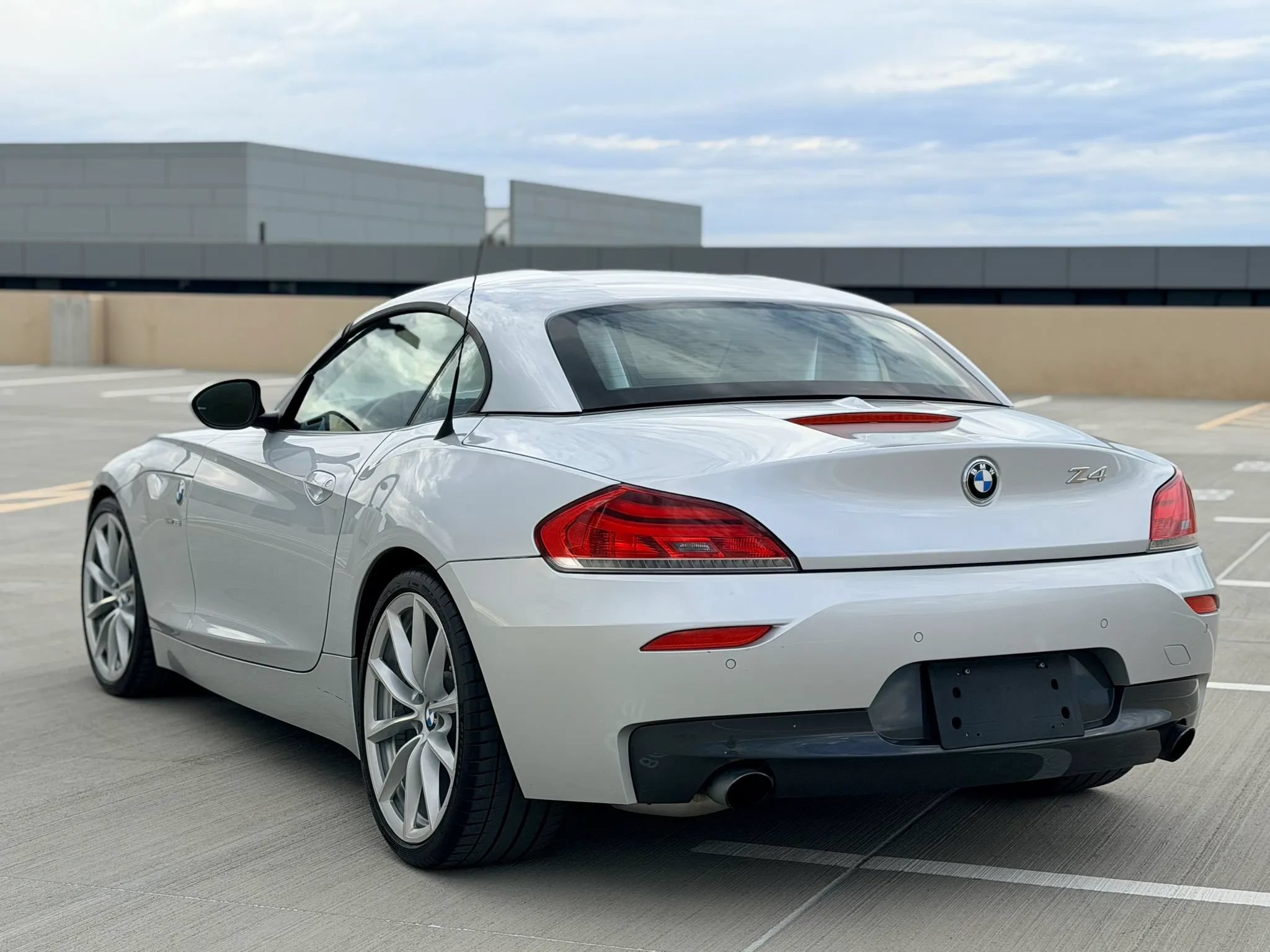 Used 2013 BMW Z4 sDrive35i RWD image 4