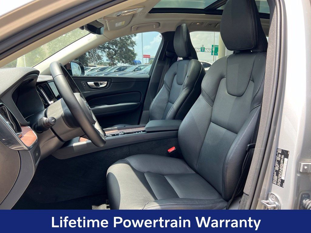 Certified 2024 Volvo XC60 B5 Plus AWD/4WD image 12