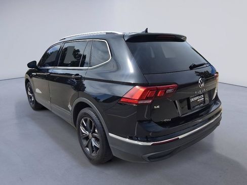 Used 2023 Volkswagen Tiguan SE w/ Panoramic Sunroof Package FWD image 3