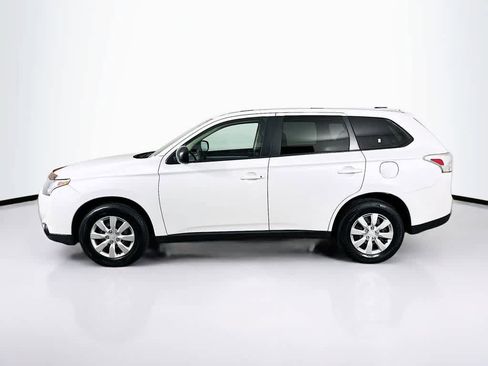 Used 2014 Mitsubishi Outlander ES FWD image 3