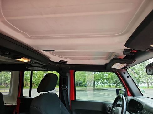 Used 2016 Jeep Wrangler Unlimited Sport w/ Quick Order Package 24S AWD/4WD image 13