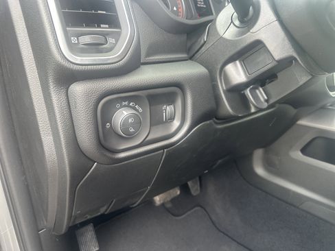 New 2026 RAM 3500 Big Horn AWD/4WD image 31