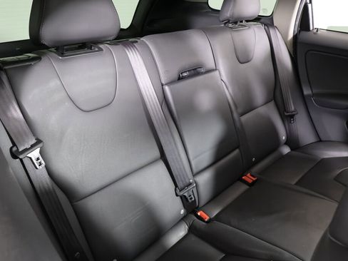 Used 2015 Volvo XC60 T6 Platinum image 21