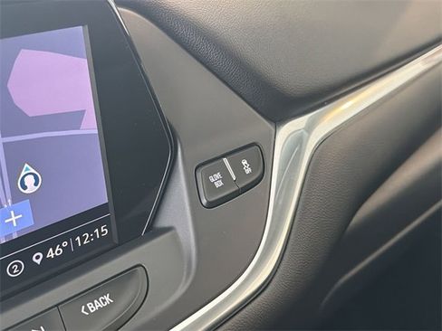 Used 2020 Chevrolet Blazer LT w/ Sound & Technology Package image 31