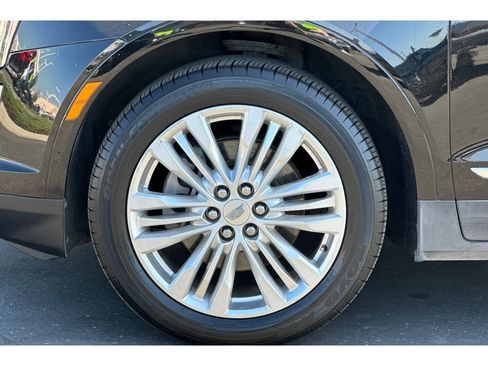 Used 2017 Cadillac XT5 Premium Luxury FWD image 34