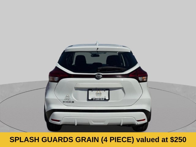 Used 2024 Nissan Kicks S FWD image 4