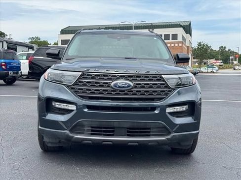 Certified 2022 Ford Explorer XLT w/ Equipment Group 202A AWD/4WD image 9