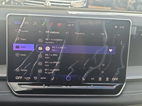 New 2026 Volkswagen Tiguan SE R-Line AWD/4WD image 18
