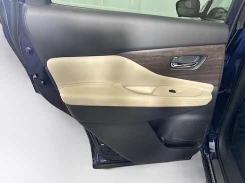 Used 2023 Nissan Murano Platinum w/ Cargo Package FWD image 28